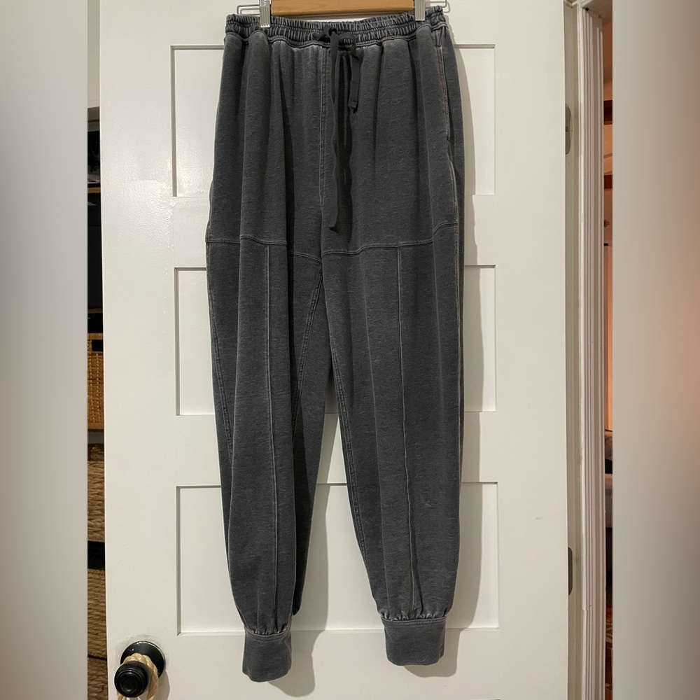Free People Don’t Wait Up Joggers Size M Washed Black